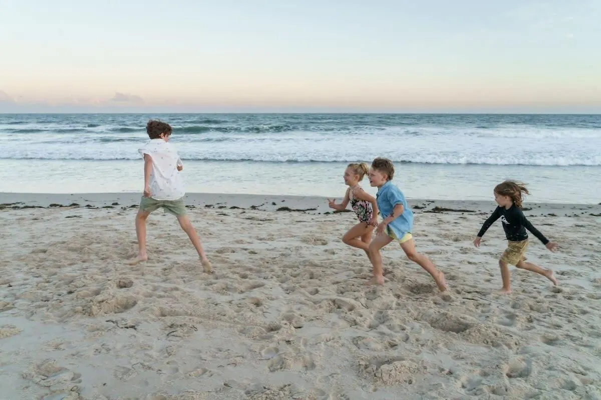 Kings Beach Coastal Getaway, Bring The Dog! Caloundra Holiday home
