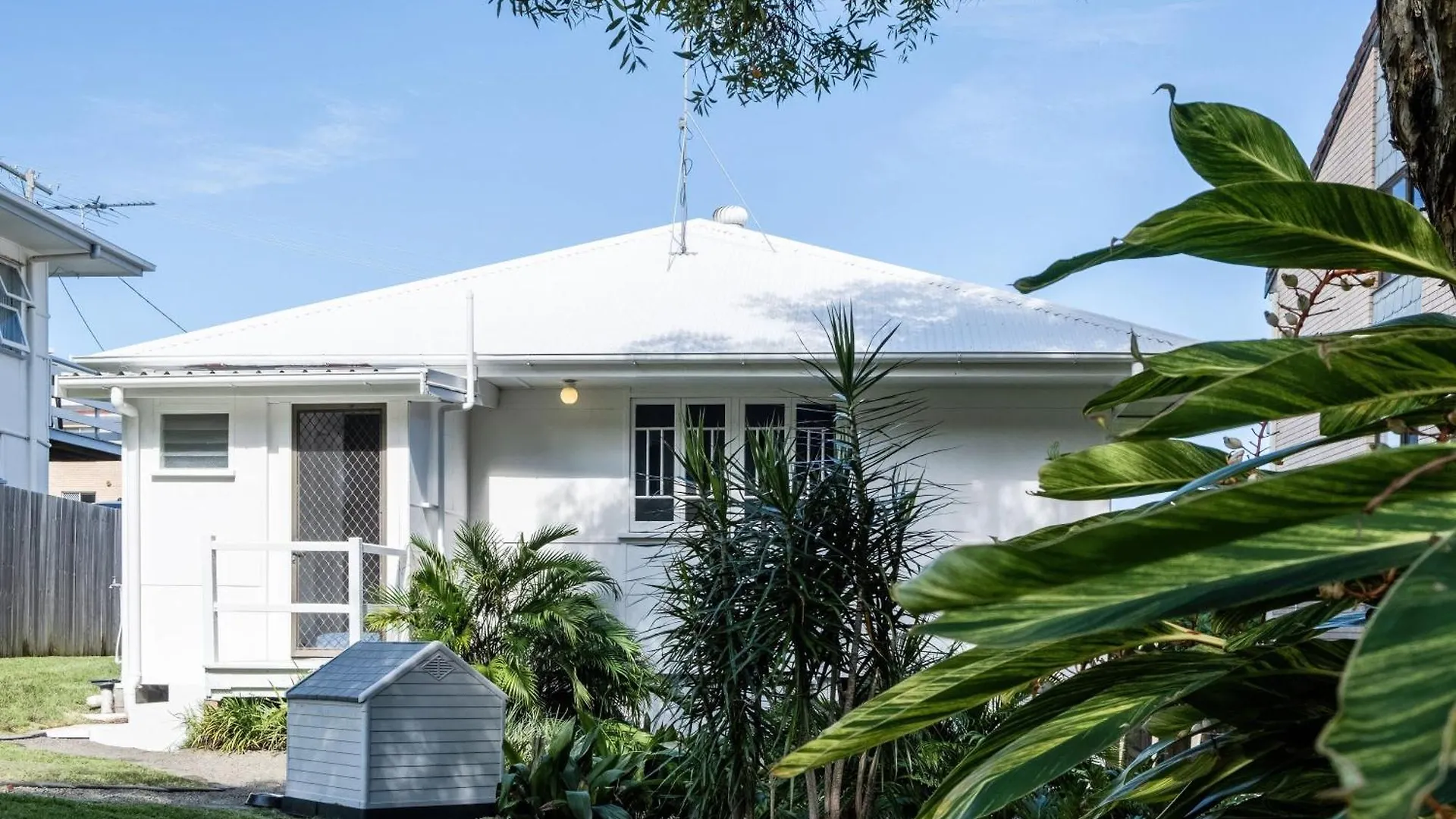 Kings Beach Coastal Getaway, Bring The Dog! Caloundra Holiday home
