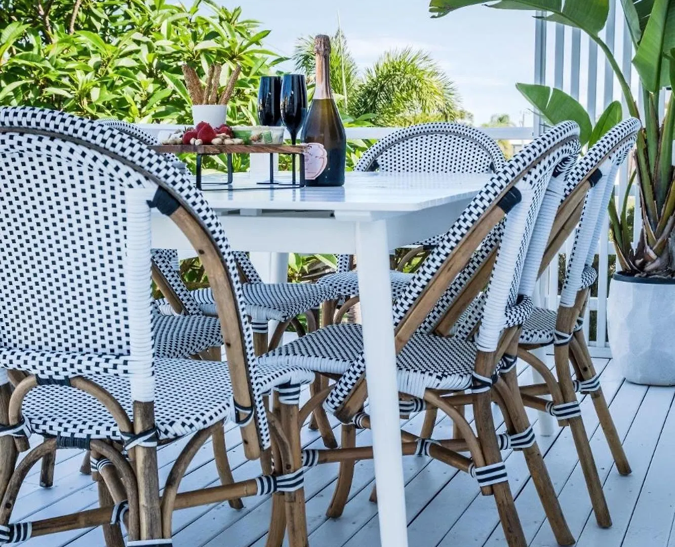 Kings Beach Coastal Getaway, Bring The Dog! Caloundra