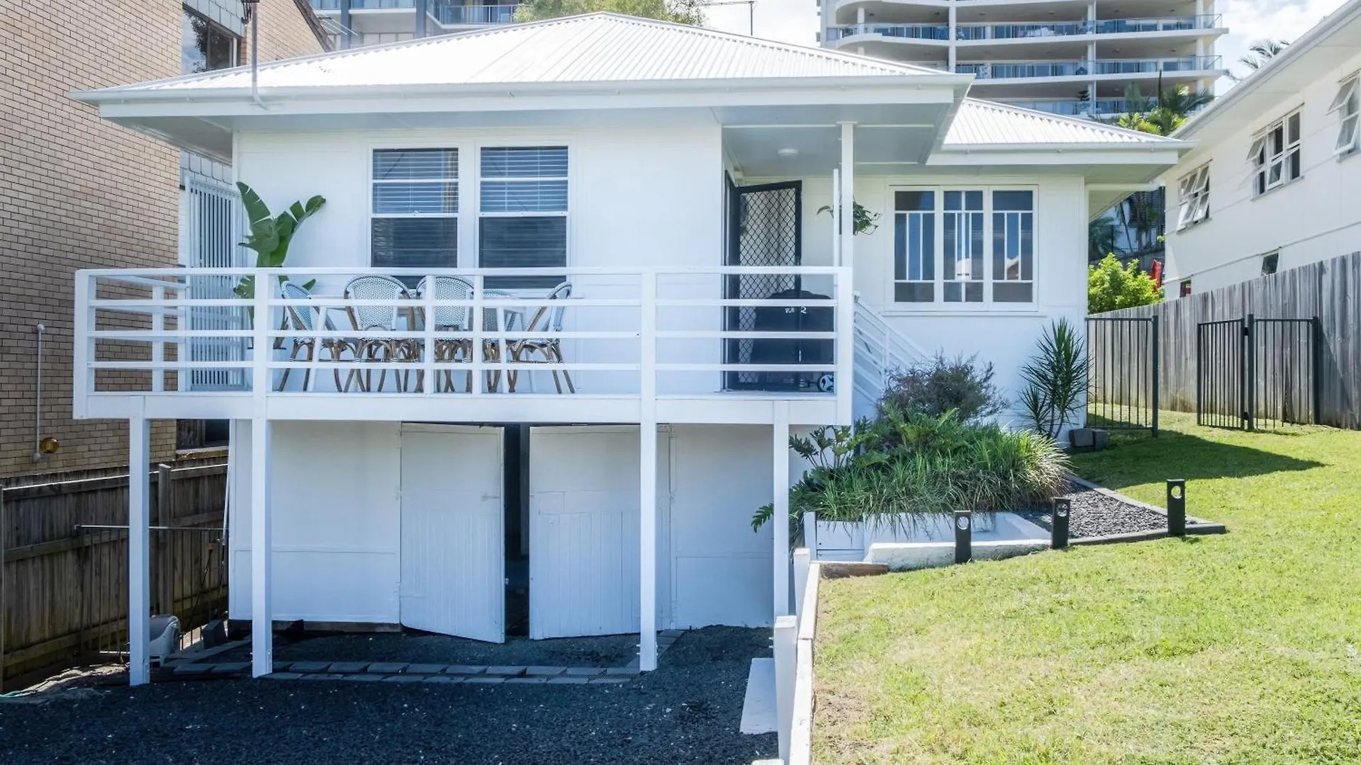 Kings Beach Coastal Getaway, Bring The Dog! Caloundra Holiday home